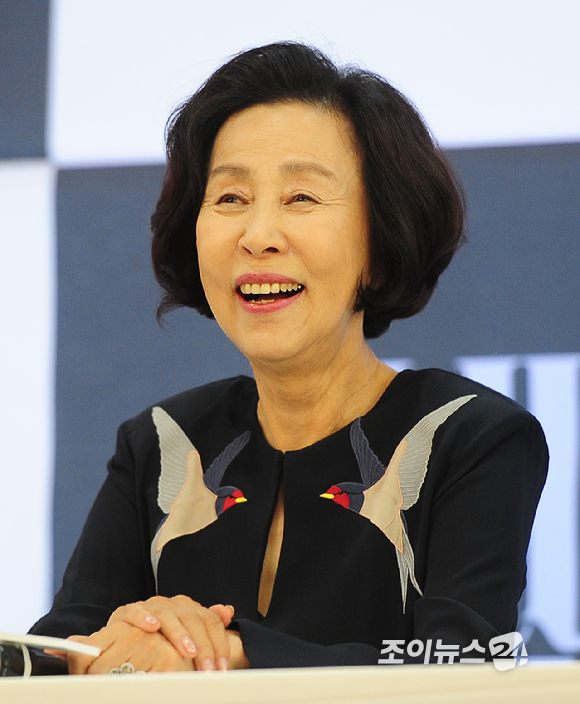 배우 손숙이 이해랑 탄생 100주년을 기념연극 &#39;햄릿&#39; 기자간담회에 참석했다. [사진=정소희 기자]