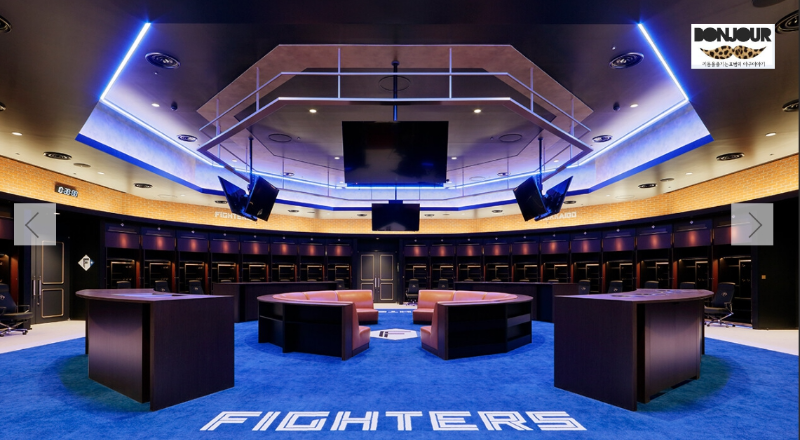 에스콘필드 니혼햄 파이터즈 선수 라커룸 (공식 이미지)