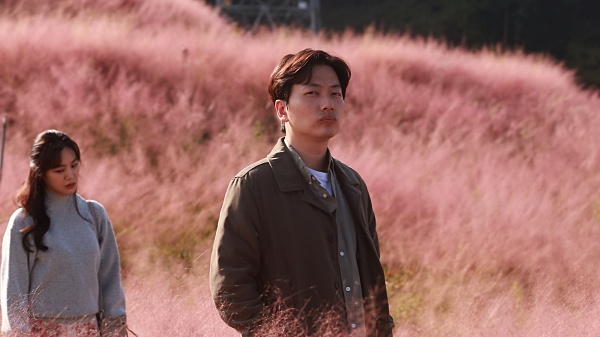 영화-모라동-이동휘-한지은