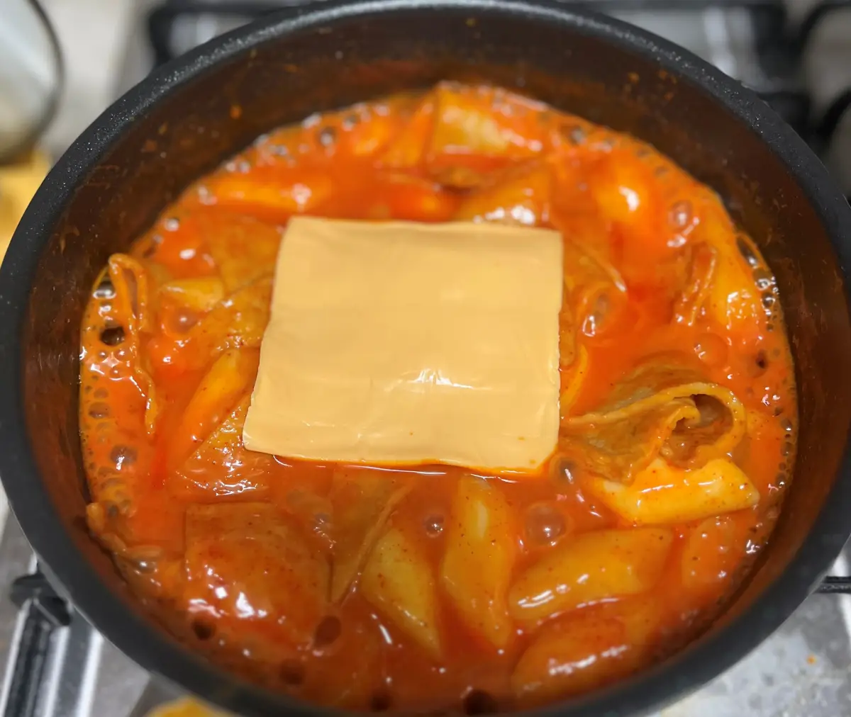 빨강고구마-황치즈떡볶이-치즈
