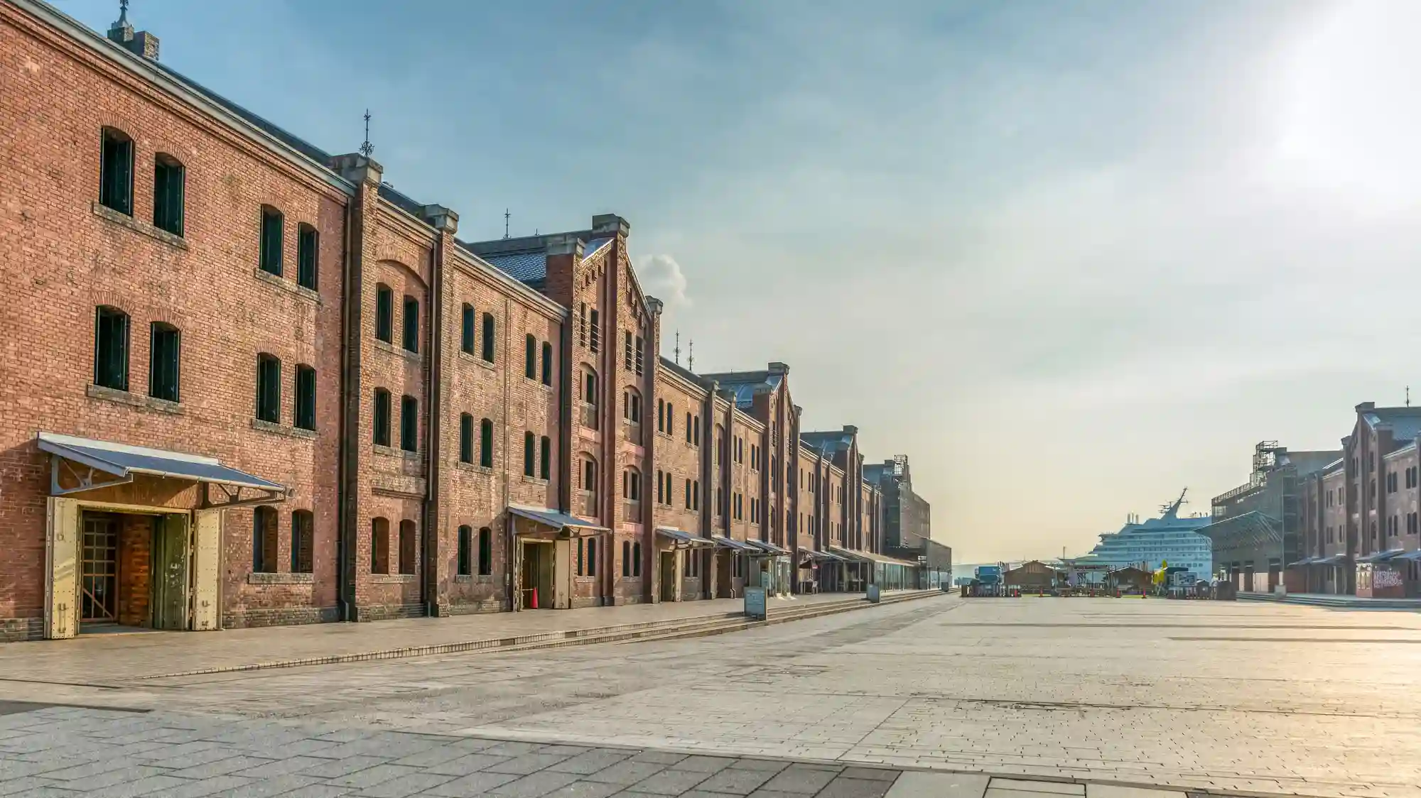 목적에 따라 요코하마 역에서 미나토미라이로 가보세요!