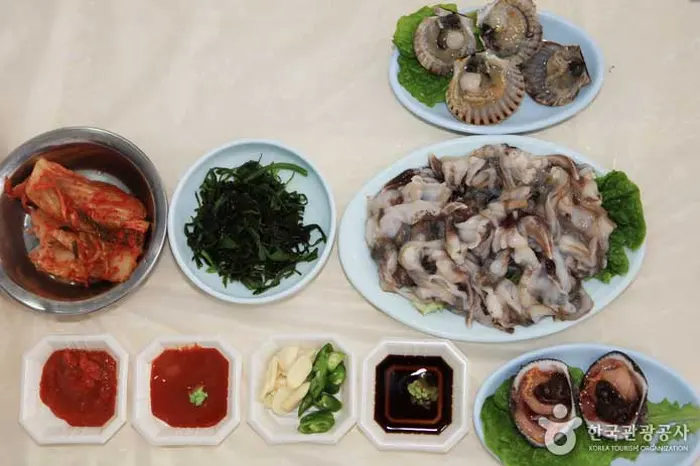 홍성 남당항 새조개 축제 전경 이미지