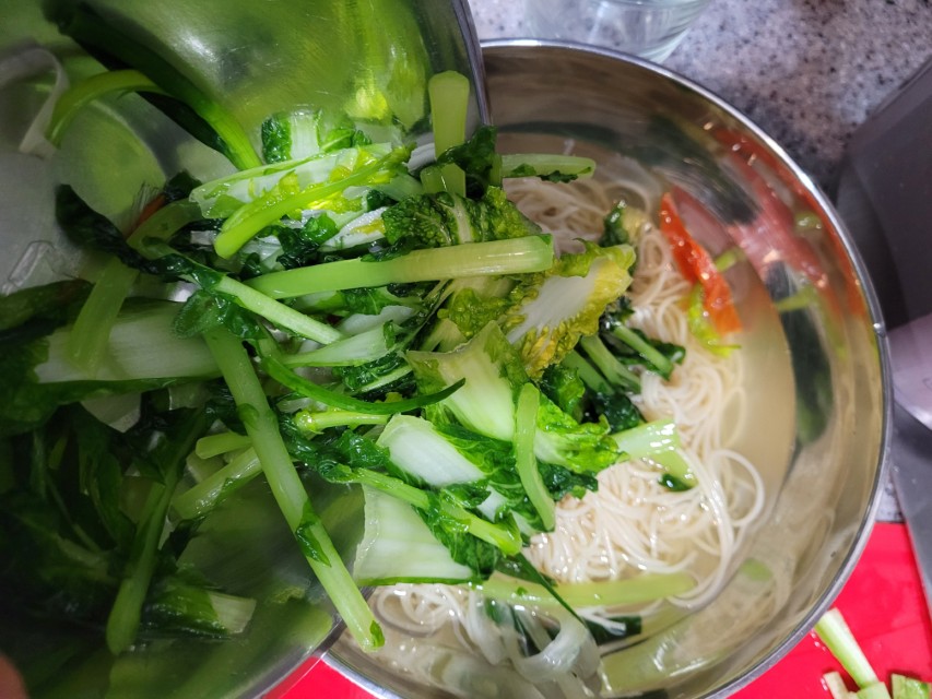 열무 물김치 국수 담는 과정