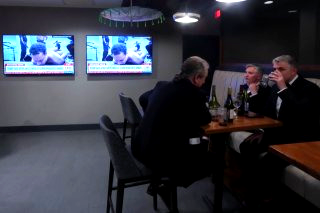 백악관 만찬 총격 아수라장 트럼프 피신 범인 직업 교사 속보(영상)