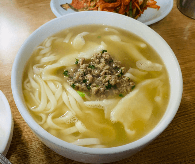 토밥즈 토요일은 밥이 좋아 손칼국수 손수제비 맛집 강남 논현 맛집