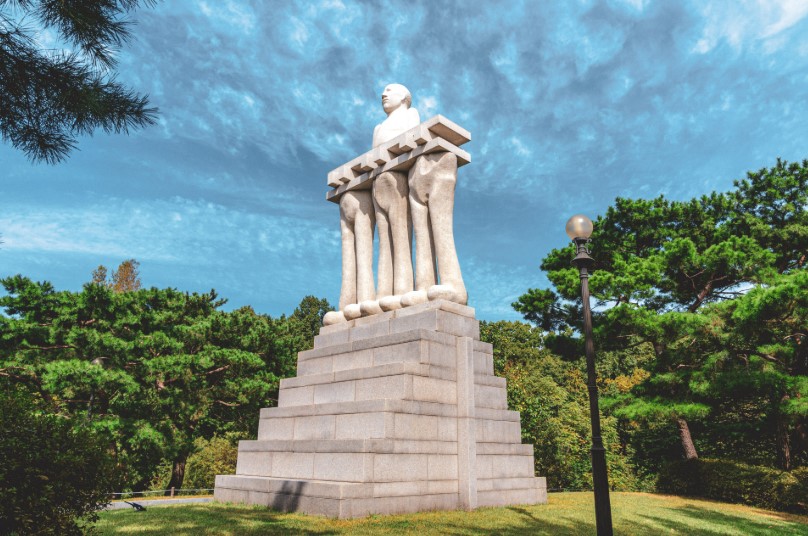 올림픽공원 그린존 내에 설치된 조각 작품