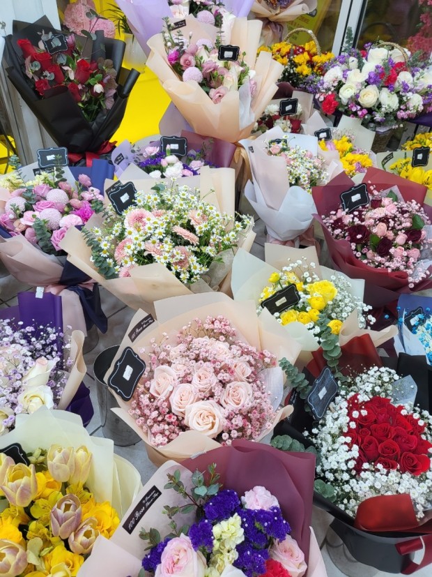 생생정보 : 연 매출 8억! 성공의 꽃을 피우다 - 백송이 전문점