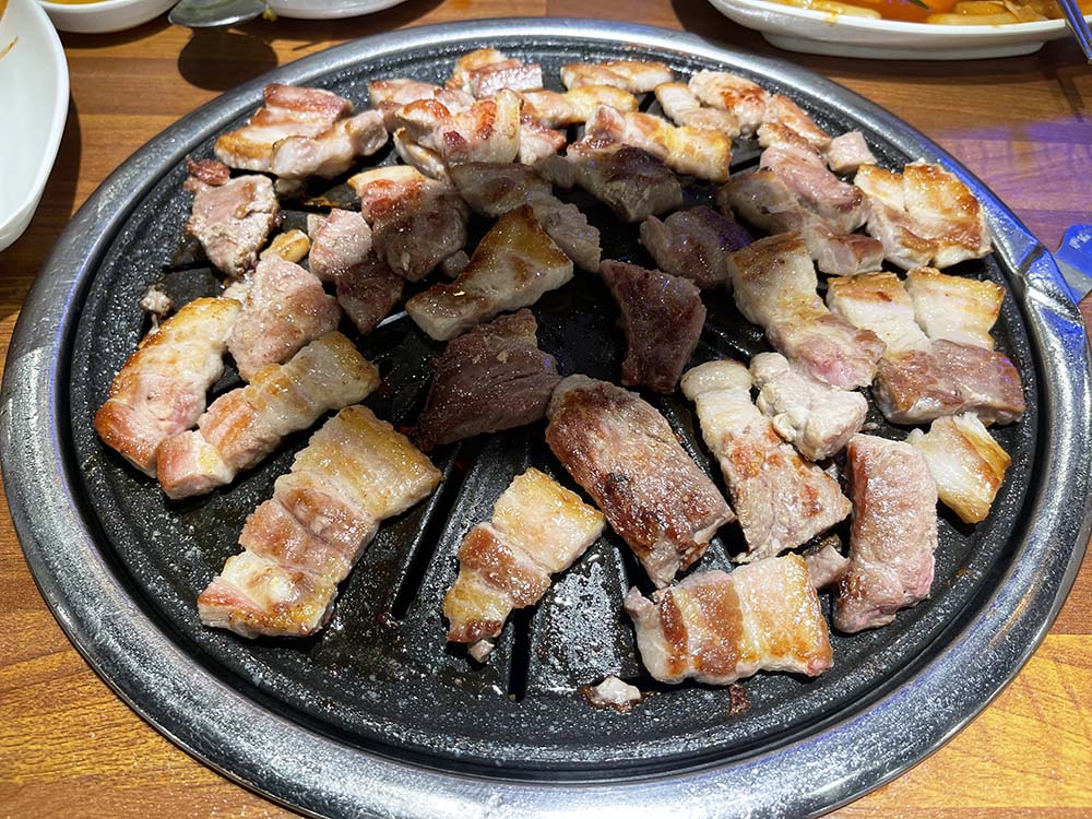고기싸롱 금촌로터리점 돼지고기 구이