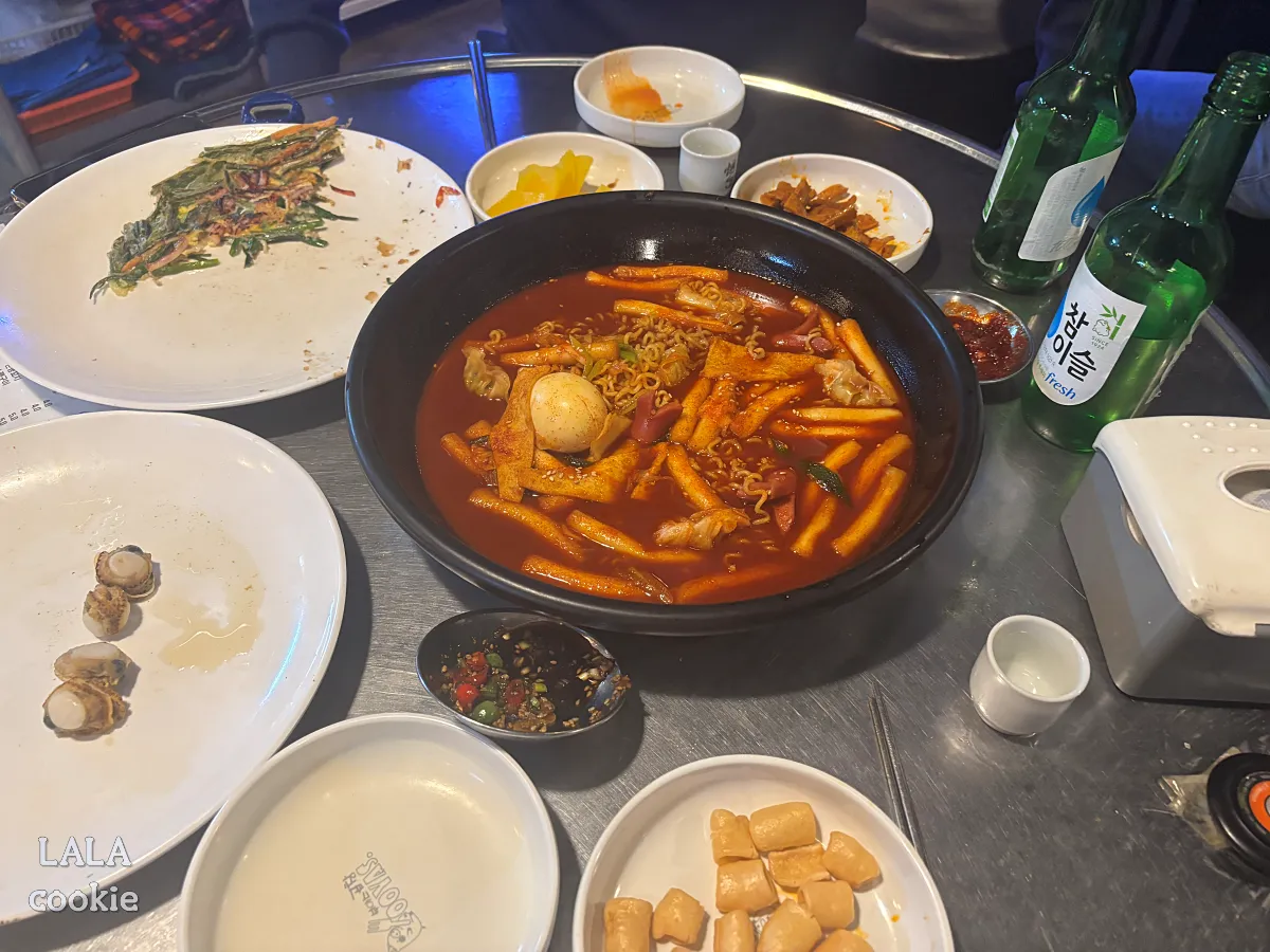 대구-중구-가성비-포장마차-술집-추천-방천야시장-스페셜-떡볶이-주문