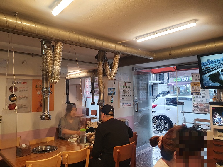 풍년-숯불갈비-내부