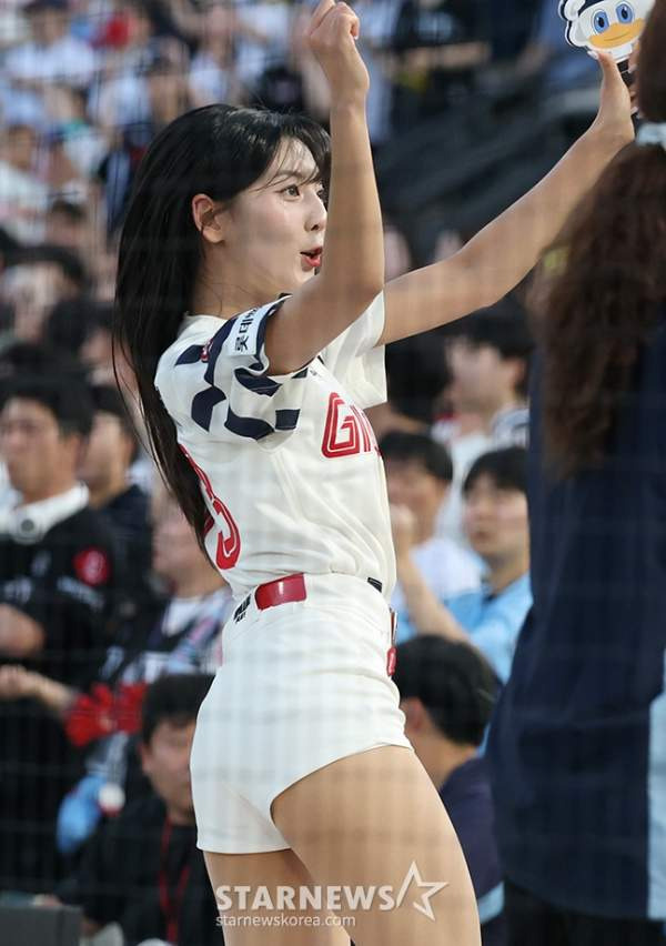 목나경 치어리더 프로필 총정리|나이·키·몸매··롯데 팀장·골때녀 데뷔골·대만 진출·인스타그램