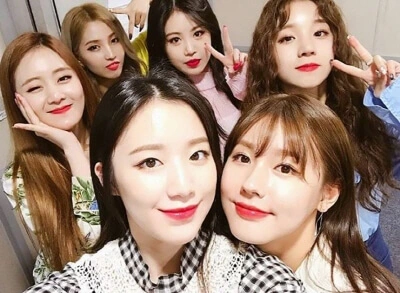 여자아이들-단체-셀카-1