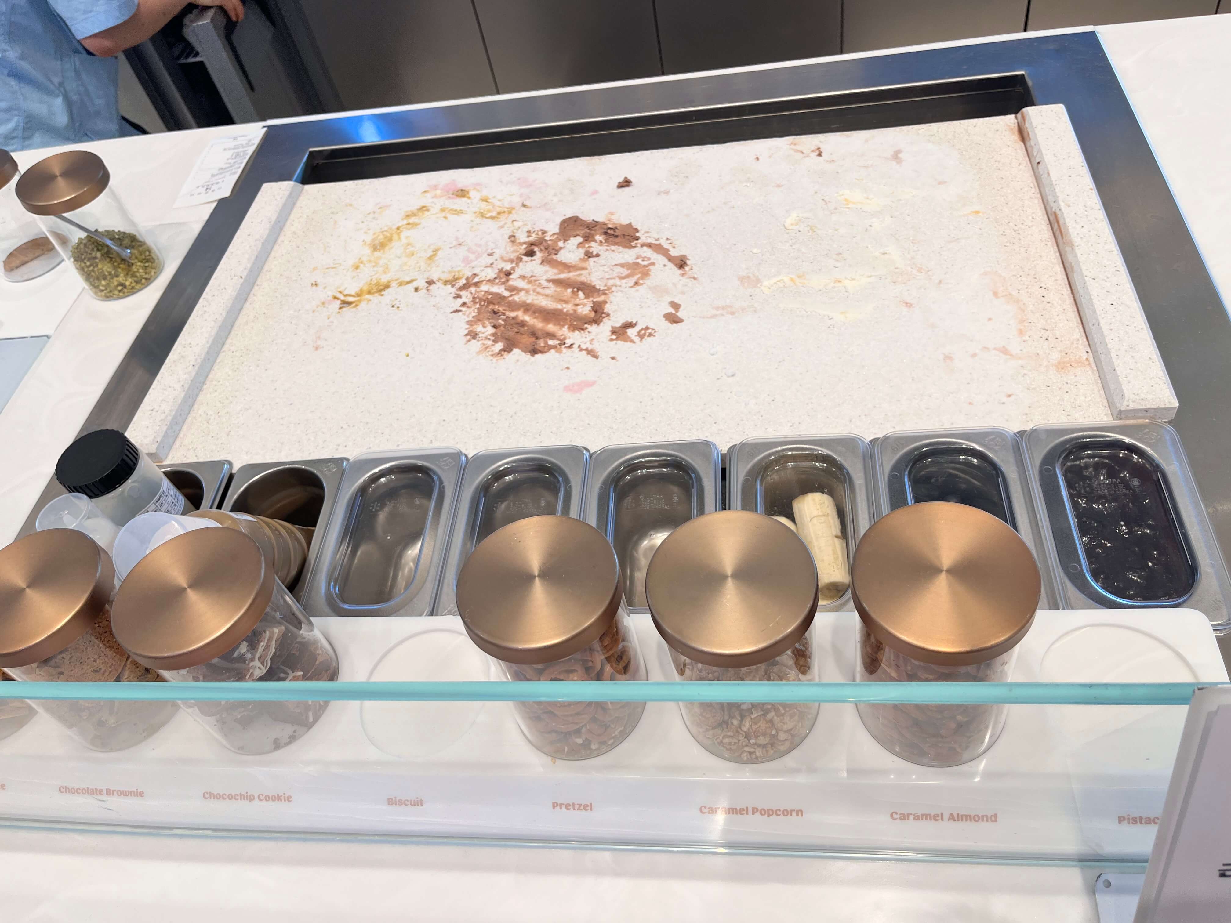 워크샵 바이 배스킨라빈스 철판 젤라또 아이스크림