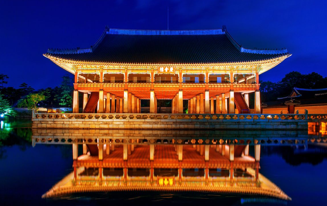 경복궁 야간 모습
