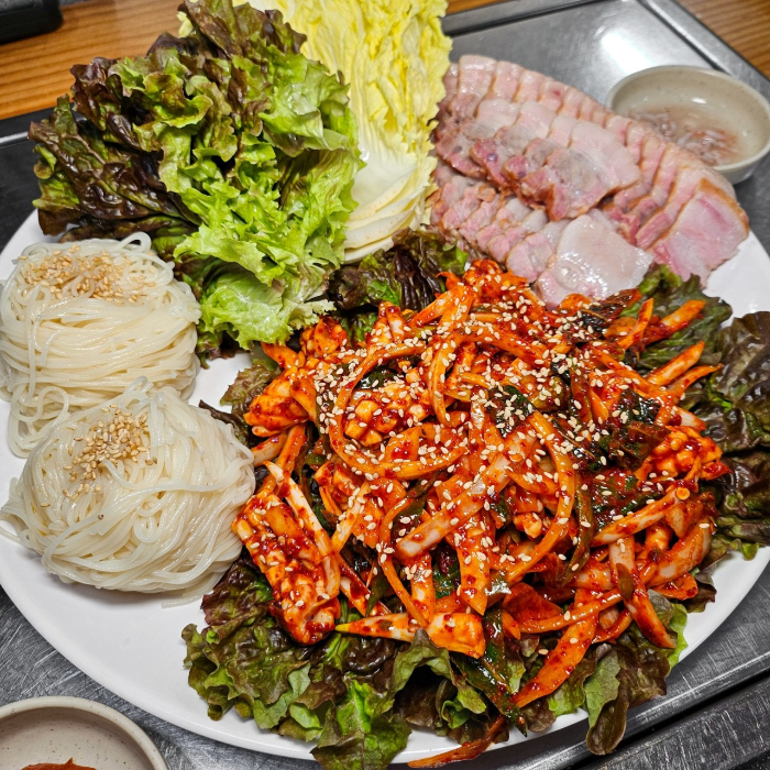 천하장사냉면굴전문 시흥본점 노포의손맛 왕냉면 보쌈정식