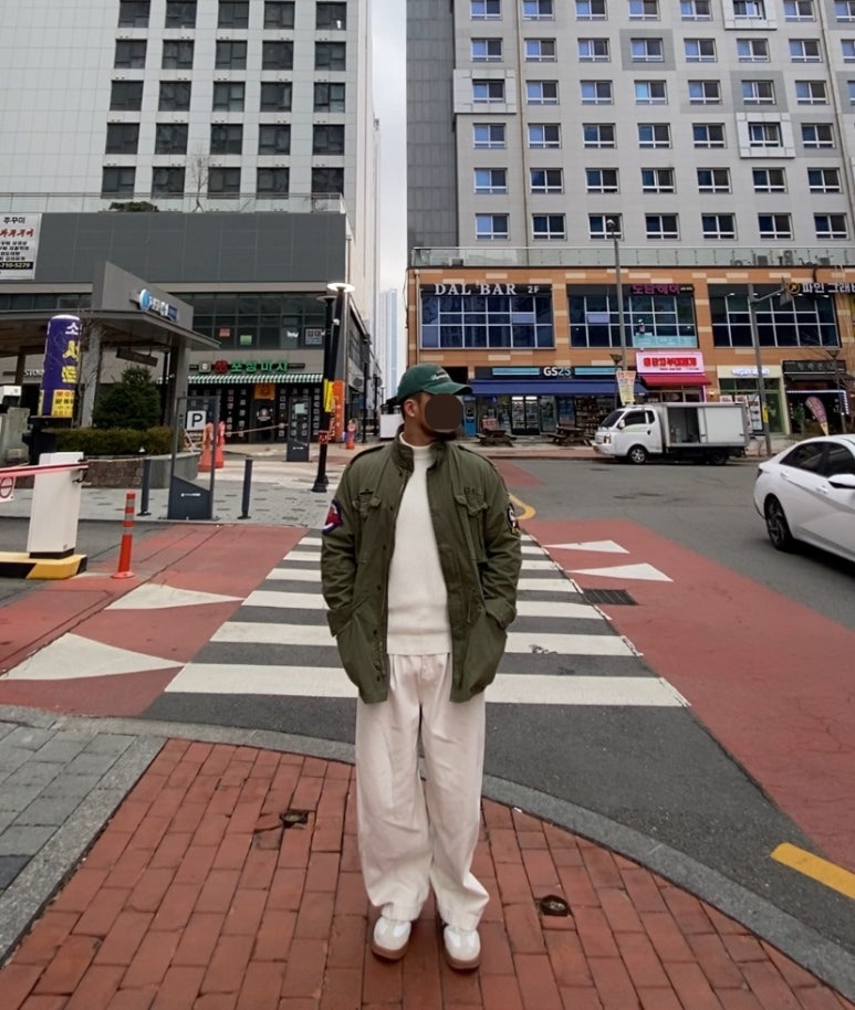 데일리룩('25.12.27.)브이투 스톤워싱 빈티지 볼캡, 폴로랄프로렌 야상자켓 빈티지 야상 M-65, 유니클로 모크넥니트, 무신사스탠다드 벌룬팬츠, 아디다스 그라다스 FW7208