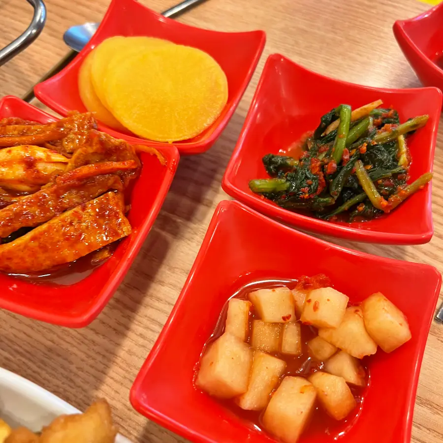 밑반찬 사진 입니다.