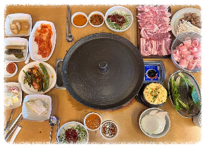 담빛 솥뚜껑 식육식당