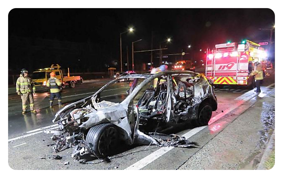 전기차 화재 발생 시 초기 대응과 대피를 안내하는 이미지