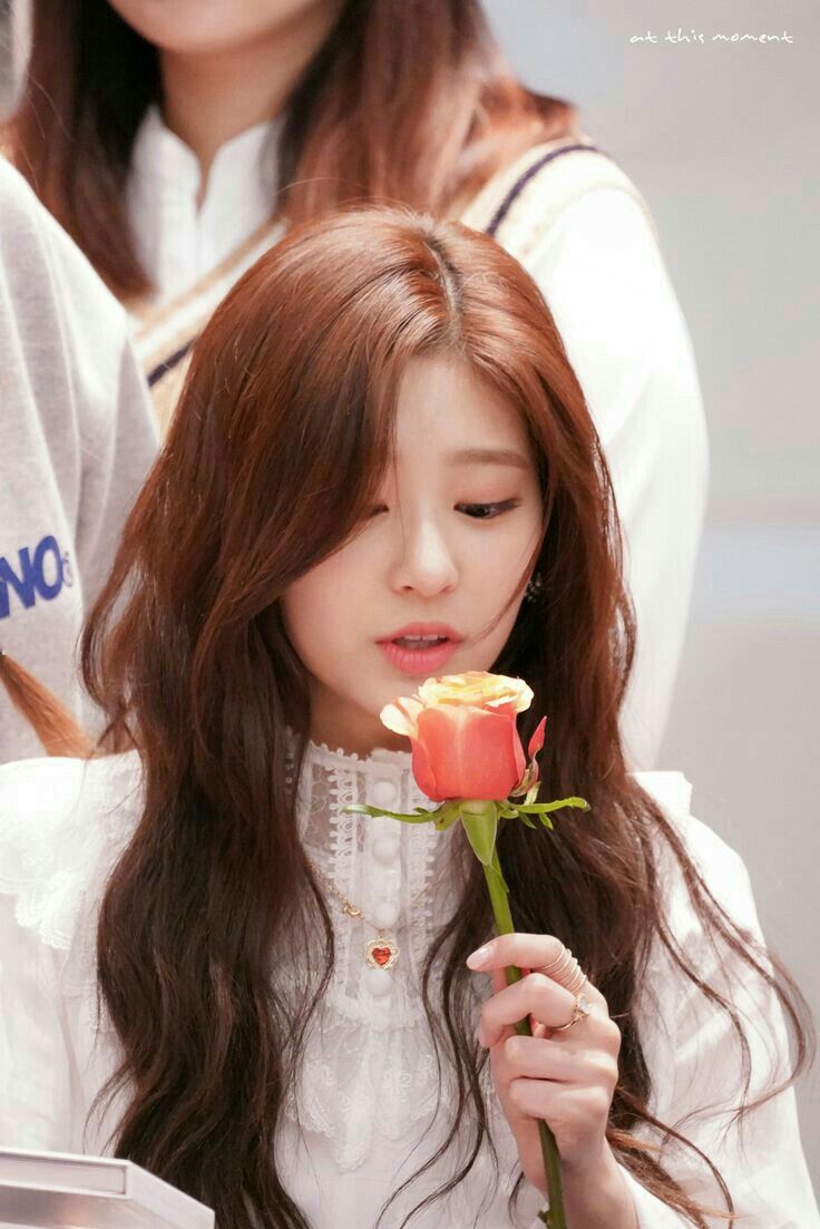 아이즈원 김민주 최애사진