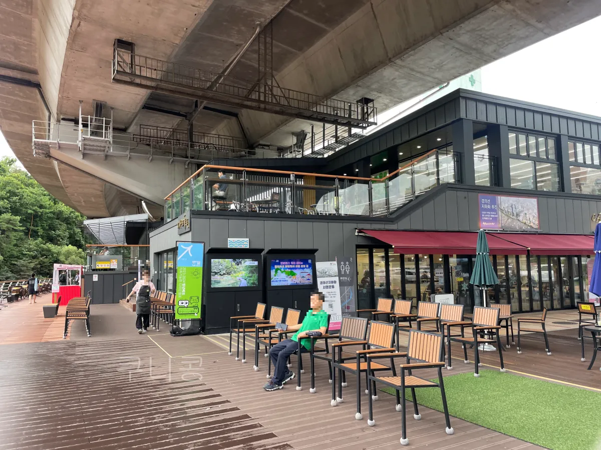 서대문-가볼만한곳-뷰-좋은-카페폭포-평일-방문후기-(주차팁)