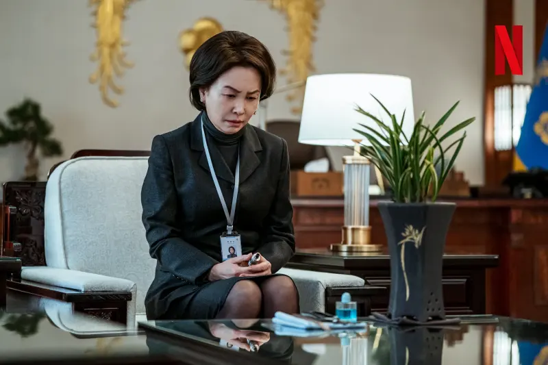 넷플릭스 돌풍에서 최연숙 역을 맡은 김미숙