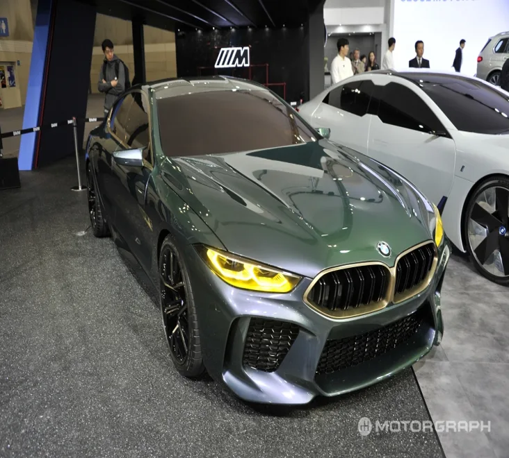 BMW M8 그란쿠페 사진