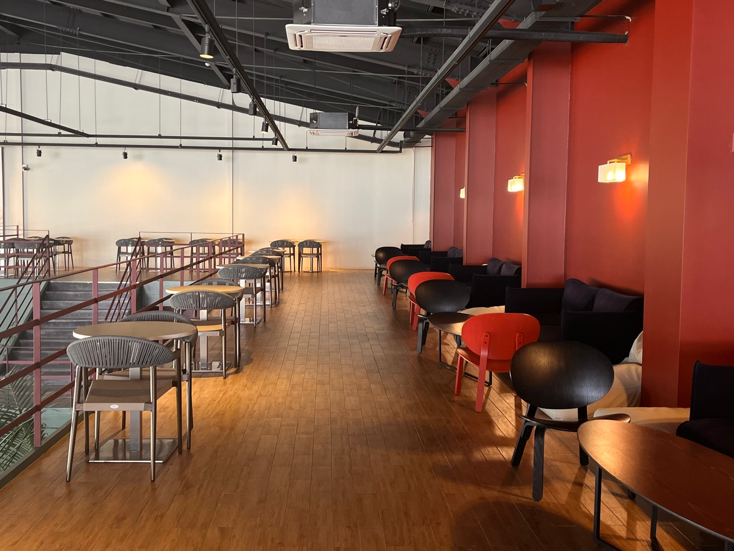 용인 대형 야외정원 베이커리 카페 '언톨드'