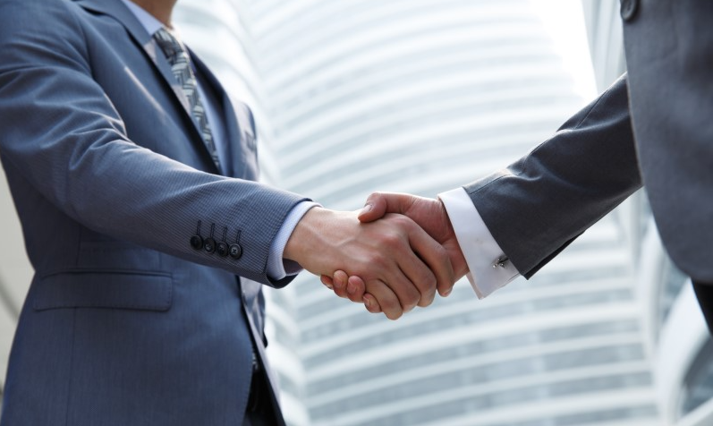 개인-법인-악수