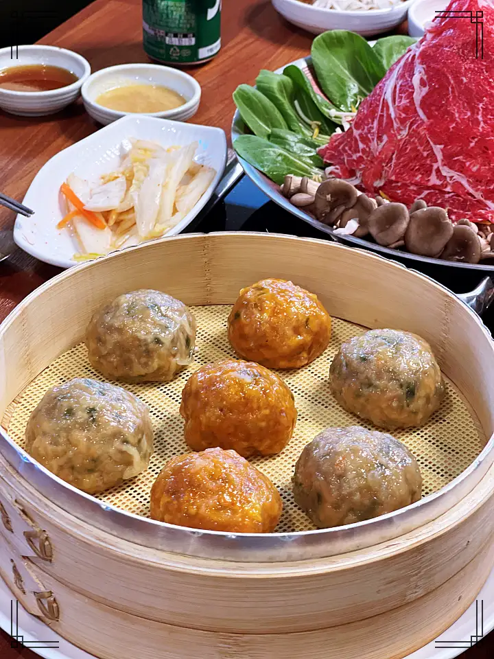 생생정보 꽃송이 굴림만두 전골 맛집