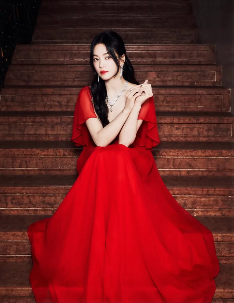 송혜교 쇼메, 송혜교 화보, 송혜교 보그, 송혜교 주얼리, 송혜교 목걸이, 쇼메, 쇼메 앰버서더, 쇼메 주얼리, 쇼메 목걸이, 비 마이 러브, 쇼메 비 마이 러브, 조세핀 컬렉션, 하이주얼리 브랜드, 프랑스 명품 주얼리, 쇼메 가격, 쇼메 예물, 명품 예물 추천, 쇼메 후기, 쇼메 실착, 셀럽 주얼리, 송혜교 착용, 쇼메 예약구매, 명품 주얼리 추천, 하이주얼리 착용컷, 비마이러브 실착, 쇼메 조세핀