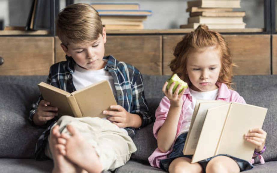 챡 읽는 아이들 이미지