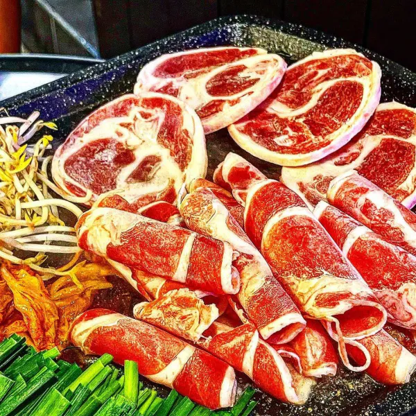 가격파괴 Why 4900원 닭곰탕 국내산 5900원 돼지김치찌개