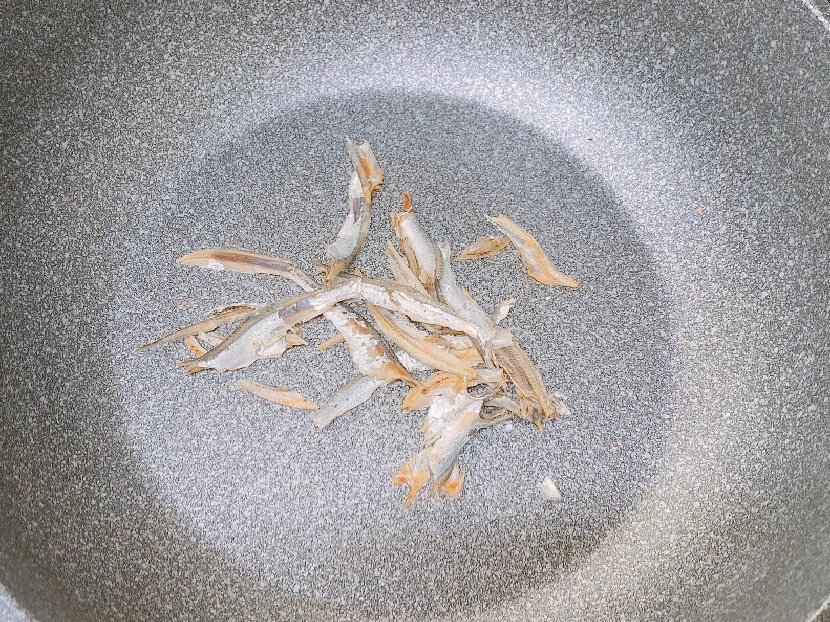 멸치 볶기