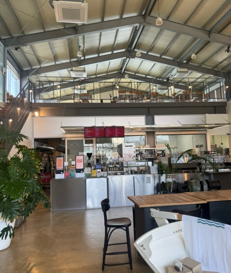 칠성조선소 복층카페