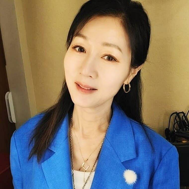 배우-방은희
