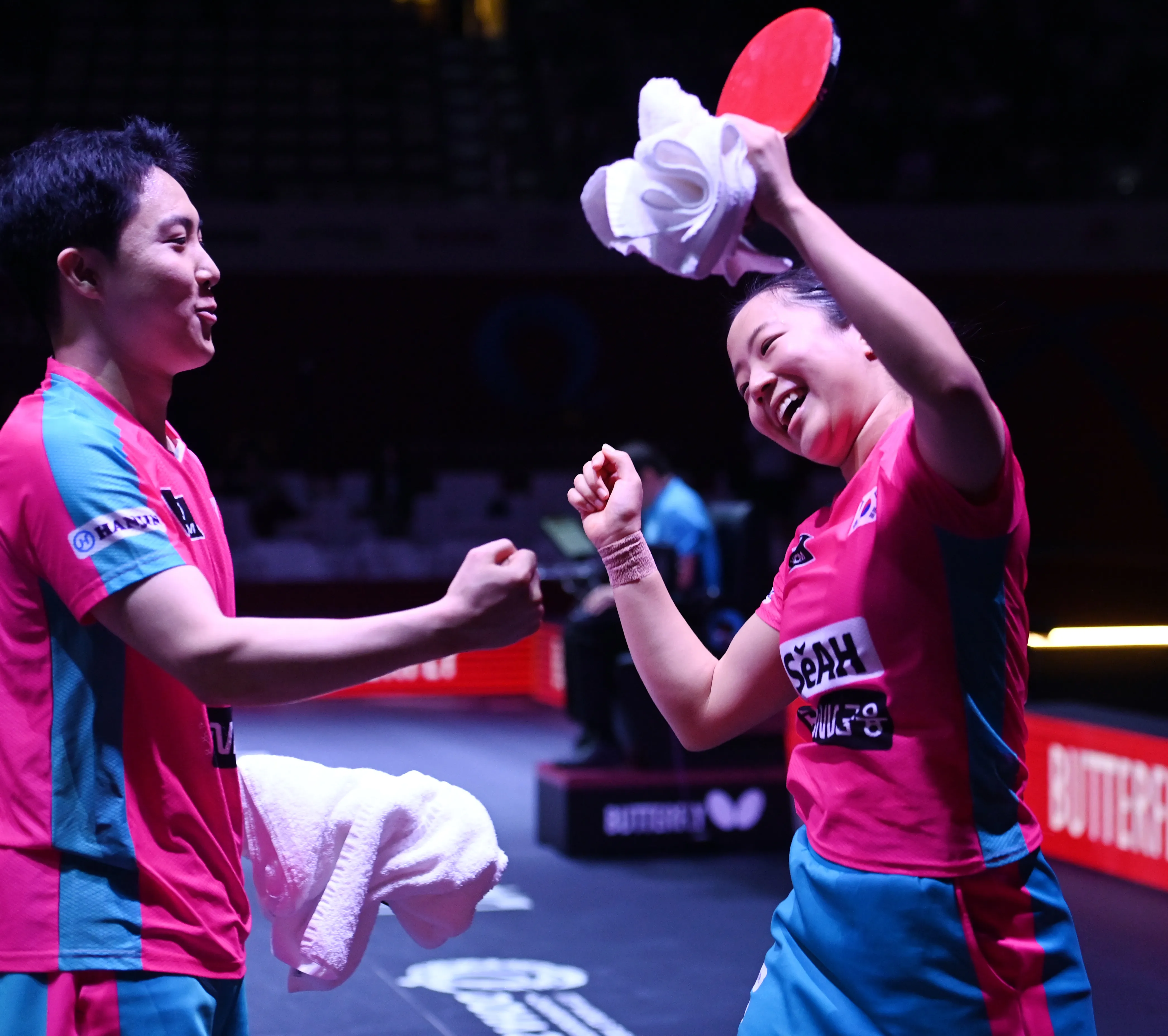 임종훈&middot;신유빈 혼합복식 동메달 확보! 2025 도하 세계탁구선수권 4강 진출 성공