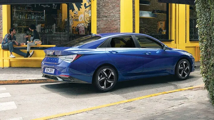 구형 아반떼 후면