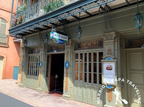 유럽풍의 가게 외관