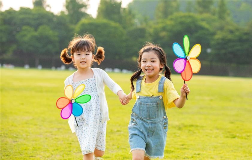 이미지 변환하기-원본이미지 어린이 2명