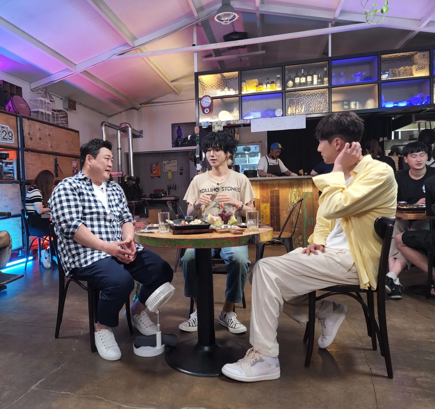 외식하는날 버스킹 슈퍼주니어 슈주 예성 군고구마통 삼겹살 돼지갈비 바비큐 군통바베큐플레터 짬뽕파스타 메론 프로슈터 골뱅이 파스타 맛있는 요리 주점
