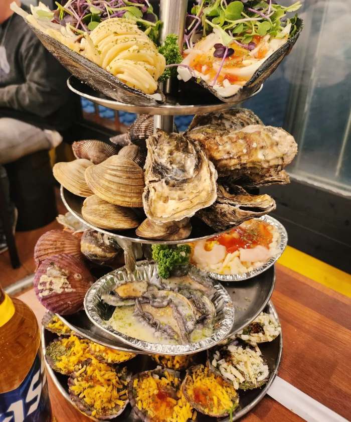 백반기행 지수원 편 4단 조개구이 무한리필 치즈 가리비 전복 숯불 구이 오이도 맛집 소개