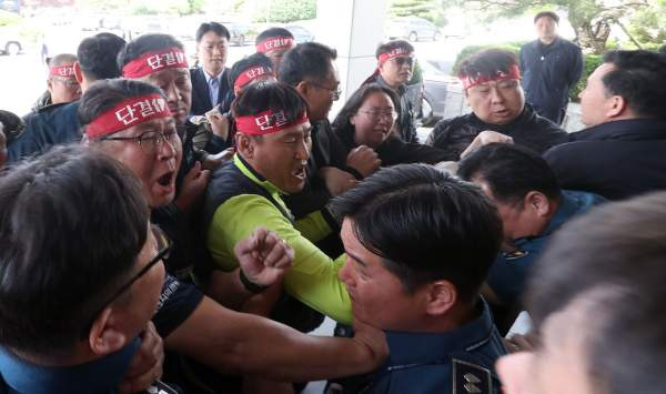 진주 화물연대 사고, CU 물류센터 사망, BGF리테일 원청교섭, 화물연대 총집결, 진주 정촌면 집회, 노동자 사망 사고, 노란봉투법 뜻, 특수고용직 정의, 노조법 2조 3조 개정, 화물연대 규탄대회, BGF로지스 파업, 특수고용노동자 교섭권, 민주노총 총력투쟁, 진주 예하리 사고, 화물 기사 처우 개선, 공권력 살인 논란, 실질적 지배력 판단, 간접고용 문제점, 노동3권 보장, 2026 노동법 이슈