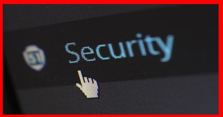 인터넷 보안과 개인정보 보호를 나타내는 Security 텍스트와 커서 아이콘 화면