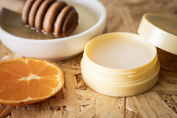 립밤 추천 순위 TOP 5 – 입술 타입별 유해 성분 없는 가성비 립밤 선택 가이드