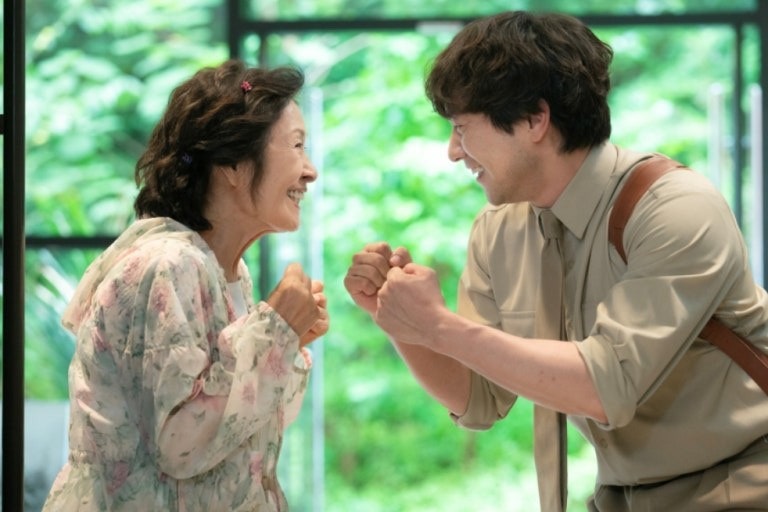 배우 김혜자,손석구 이미지 사진