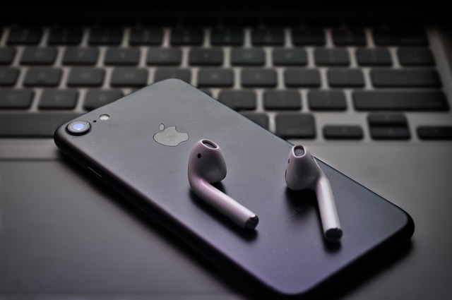 에어팟, 스마트폰