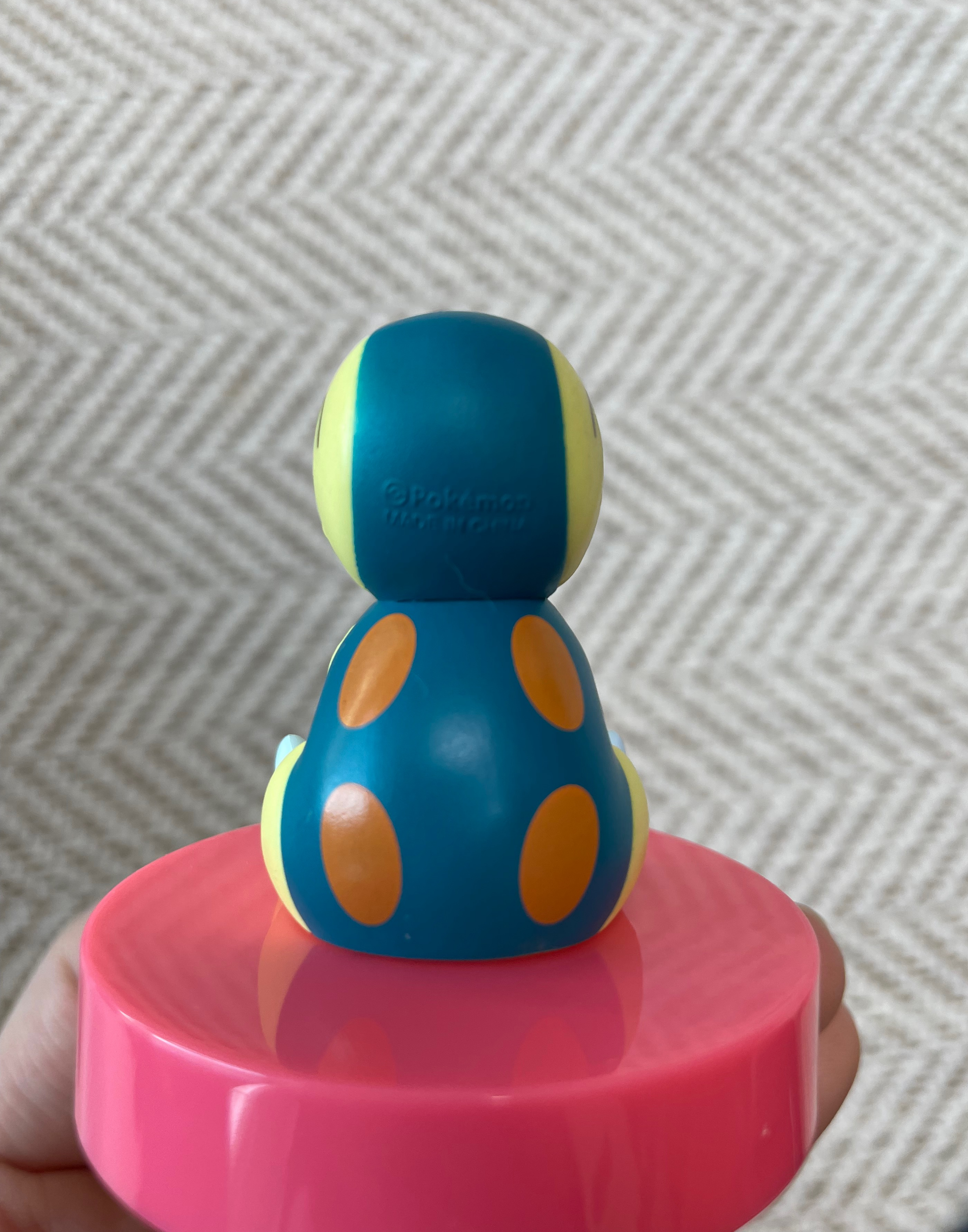 베스킨라빈스 포켓몬 피규어 시즌2-브케인 피규어 사진 뒷면