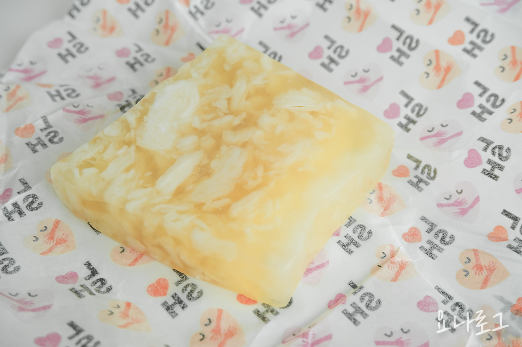 러쉬 러쉬비누 비누추천 레몬비누 여자친구선물 남자친구선물 대학생선물추천 LUSH Bohemian 바디워시 바디워시추천 샤워젤 샤워젤추천 러쉬보헤미안 러시비누 러쉬솝 바디크림 바디로션