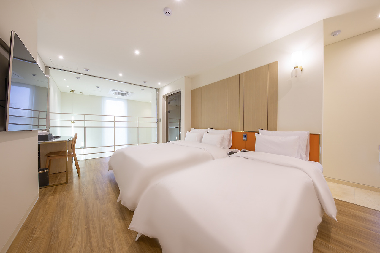 덕산 온천과 노천욕조의 완벽한 조합! 예산 덕산 테라스 무인텔 솔직 후기 &amp; 예약 가이드